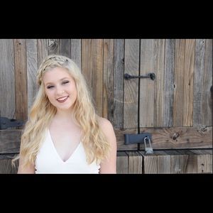 Meet your Posher, Madeline